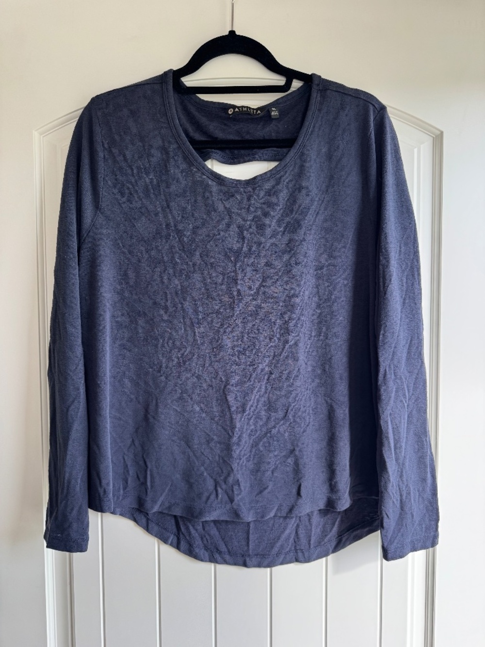 Athleta Breezy Long Sleeve Open Back Tee Workout Navy